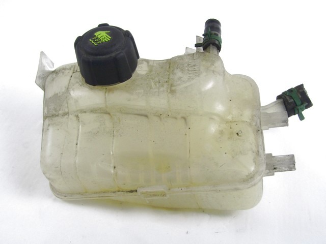 HLADILNA VODA ZA RADIJATORJE OEM N. 217100005R ORIGINAL REZERVNI DEL RENAULT MEGANE MK3 BZ0/1 B3 DZ0/1 KZ0/1 BER/SPORTOUR/ESTATE (2009 - 2015) DIESEL LETNIK 2013