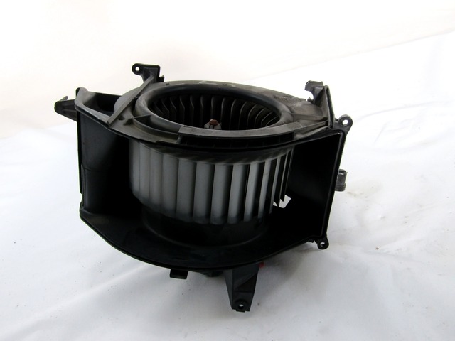 VENTILATOR  KABINE  OEM N. 4F0820020A ORIGINAL REZERVNI DEL AUDI A6 C6 4F2 4FH 4F5 BER/SW/ALLROAD (07/2004 - 10/2008) DIESEL LETNIK 2007