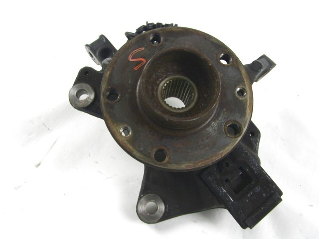 LEVI VRTLJIVI LEZAJ / PESTO KOLESA Z LEZAJEM SPREDAJ OEM N. 400154705R ORIGINAL REZERVNI DEL RENAULT MEGANE MK3 BZ0/1 B3 DZ0/1 KZ0/1 BER/SPORTOUR/ESTATE (2009 - 2015) DIESEL LETNIK 2013