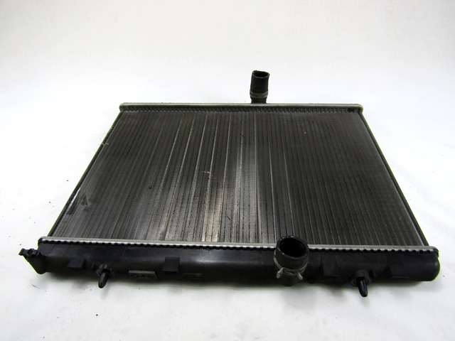 RADIATOR VODE OEM N. 9674089680 ORIGINAL REZERVNI DEL PEUGEOT 308 4A 4B 4C 4E 4H MK1 BER/SW/CC (2007 - 2013) DIESEL LETNIK 2012