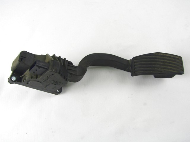 PEDALI OEM N. 55702020 ORIGINAL REZERVNI DEL FIAT GRANDE PUNTO 199 (2005 - 2012) DIESEL LETNIK 2006