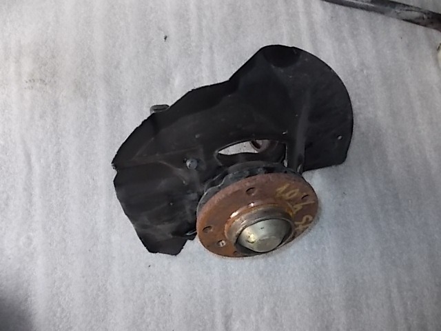 LEVI VRTLJIVI LEZAJ / PESTO KOLESA Z LEZAJEM SPREDAJ OEM N.  ORIGINAL REZERVNI DEL BMW SERIE 3 E46 BER/SW/COUPE/CABRIO LCI R (2002 - 2005) BENZINA LETNIK 2002