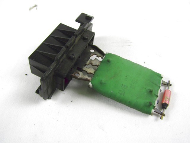 REGULATOR PREZRACEVANJA OEM N. 55702407 ORIGINAL REZERVNI DEL FIAT PUNTO EVO 199 (2009 - 2012)  BENZINA/GPL LETNIK 2010