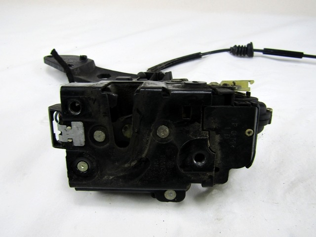 CENTRALNO ZAKLEPANJE ZADNJIH DESNIH VRAT OEM N. 3B4839016 ORIGINAL REZERVNI DEL VOLKSWAGEN GOLF IV 1J1 1E7 1J5 MK4 BER/SW (1998 - 2004) BENZINA LETNIK 1998