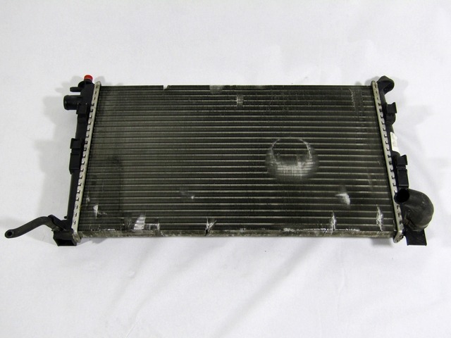 RADIATOR VODE OEM N. A1685000002 ORIGINAL REZERVNI DEL MERCEDES CLASSE A W168 5P V168 3P 168.031 168.131 (1997 - 2000) BENZINA LETNIK 2000