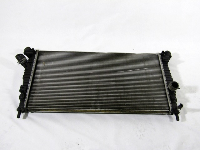 RADIATOR VODE OEM N. 3M5H-8005-TH ORIGINAL REZERVNI DEL FORD FOCUS CMAX DM2 MK1 (10/2003 - 03/2007) DIESEL LETNIK 2004