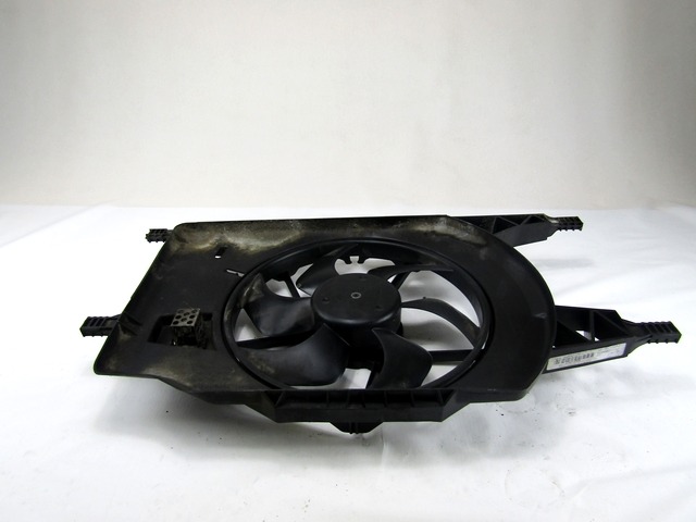 VENTILATOR HLADILNIKA OEM N. 8200025635 ORIGINAL REZERVNI DEL RENAULT LAGUNA BG0/1 KG0/1 MK2 BER/SW (11/2000 - 12/2004) DIESEL LETNIK 2002