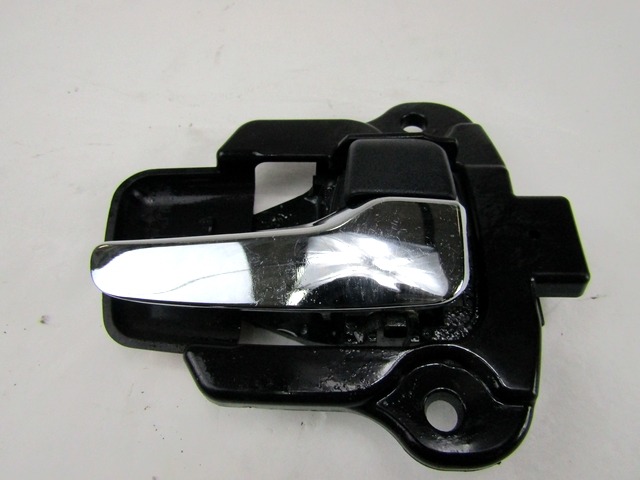 NOTRANJA KLJUKA  OEM N. MN105360 ORIGINAL REZERVNI DEL CITROEN C-CROSSER (2007 - 2012)DIESEL LETNIK 2010