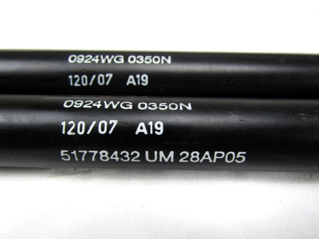 AMORTIZERJI PRTLJAZNIH VRAT  OEM N. 51778432 ORIGINAL REZERVNI DEL FIAT GRANDE PUNTO 199 (2005 - 2012) BENZINA LETNIK 2007