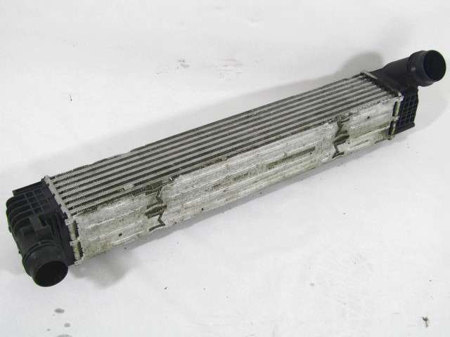 HLADILNIK INTERCOOLER OEM N. 144960023R ORIGINAL REZERVNI DEL RENAULT SCENIC XMOD / SCENIC JZ0/1 MK3 (2009 - 2012) DIESEL LETNIK 2009