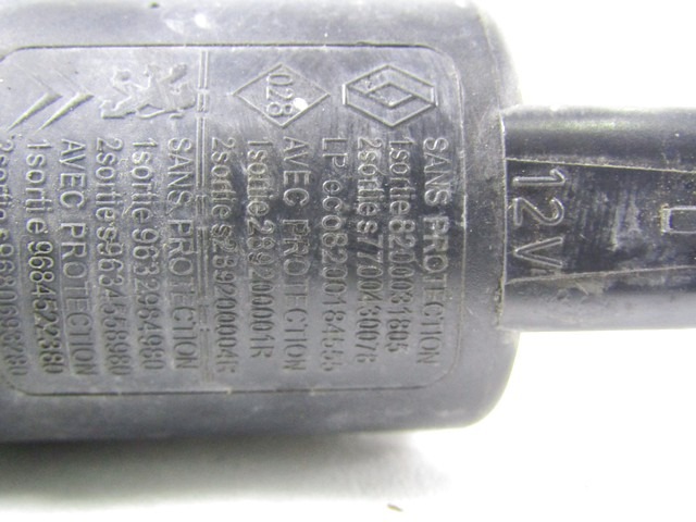 VODNA CRPALKA BRISALCEV OEM N. 8200031805 ORIGINAL REZERVNI DEL RENAULT SCENIC XMOD / SCENIC JZ0/1 MK3 (2009 - 2012) DIESEL LETNIK 2009