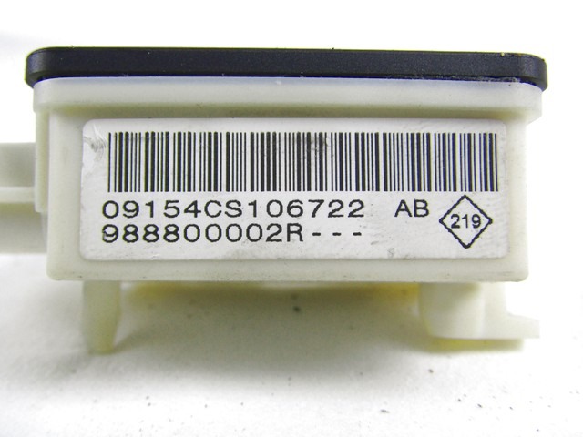 AIRBAG SENZOR OEM N. 988800002R ORIGINAL REZERVNI DEL RENAULT SCENIC XMOD / SCENIC JZ0/1 MK3 (2009 - 2012) DIESEL LETNIK 2009