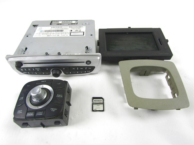 REZERVNI DELI, RADIJSKO-NAVIGACIJSKE NAPRAVE OEM N. 31555 Sistema di navigazione satelittare ORIGINAL REZERVNI DEL RENAULT SCENIC XMOD / SCENIC JZ0/1 MK3 (2009 - 2012) DIESEL LETNIK 2009