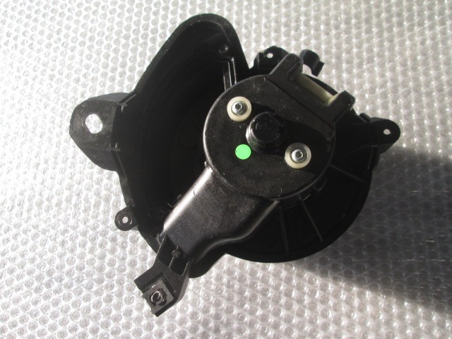 VENTILATOR  KABINE  OEM N. 77365054 ORIGINAL REZERVNI DEL ALFA ROMEO MITO 955 (2008 - 2018) BENZINA LETNIK 2010