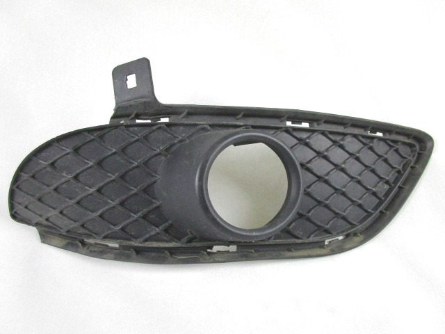 MASKA ODBIJACA OEM N. A2468850322 ORIGINAL REZERVNI DEL MERCEDES CLASSE B W246 (2011 - 2018)DIESEL LETNIK 2012