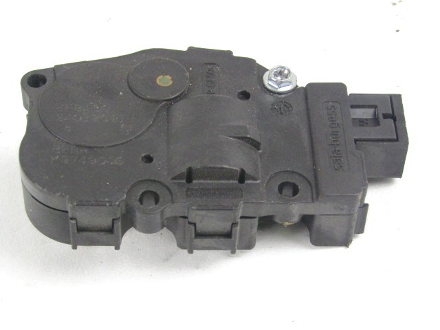 MOTORCEK OGREVANJA OEM N. K9749006 ORIGINAL REZERVNI DEL AUDI Q5 8R B8 (10/2008 - 06/2012) DIESEL LETNIK 2011