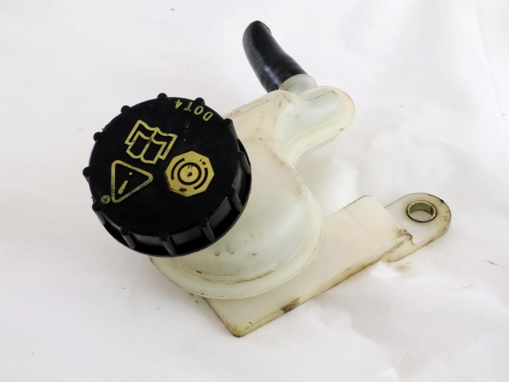 ZAVORNI CILINDER OEM N. 8V51-2K478-A ORIGINAL REZERVNI DEL FORD FIESTA CB1 CNN MK6 (09/2008 - 11/2012) BENZINA/GPL LETNIK 2010