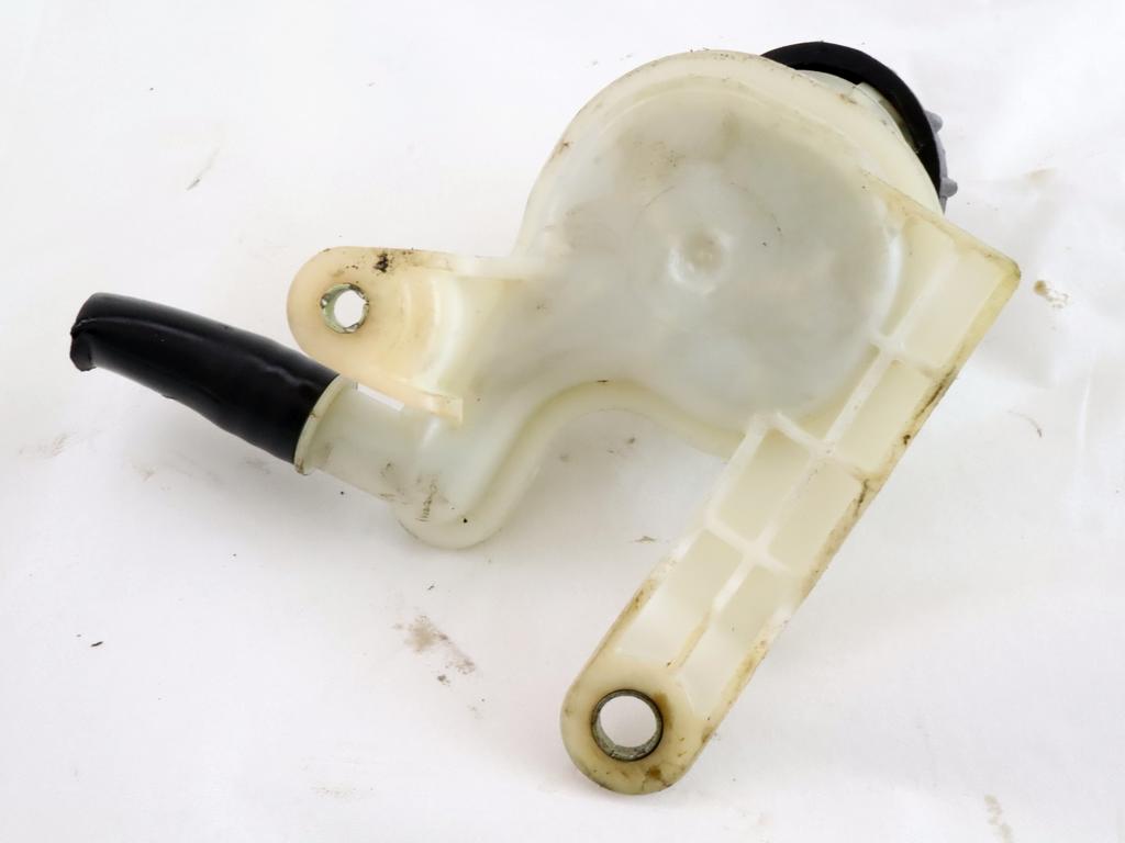 ZAVORNI CILINDER OEM N. 8V51-2K478-A ORIGINAL REZERVNI DEL FORD FIESTA CB1 CNN MK6 (09/2008 - 11/2012) BENZINA/GPL LETNIK 2010