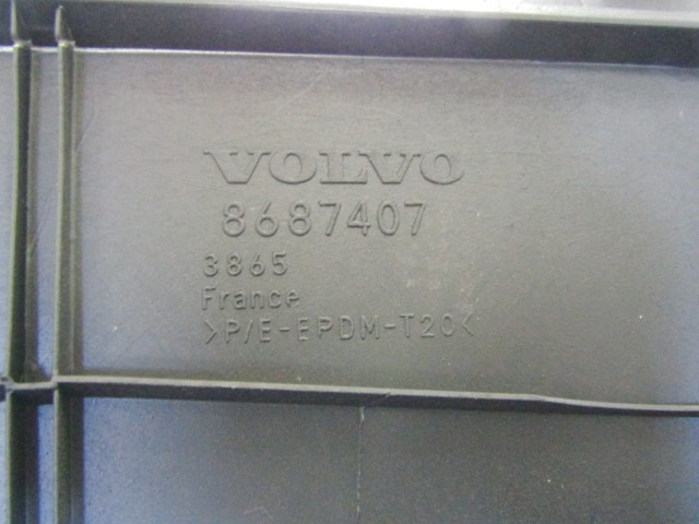 NASLON ZA ROKE/SREDINSKA KONZOLA OEM N. 8687407 ORIGINAL REZERVNI DEL VOLVO V50 545 (2004 - 05/2007) DIESEL LETNIK 2005