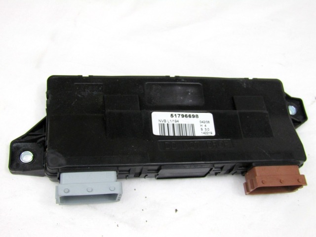 CENTRALNO ZAKLEPANJE OEM N. 51796698 ORIGINAL REZERVNI DEL FIAT CROMA 194 MK2 R (11-2007 - 2010) DIESEL LETNIK 2008