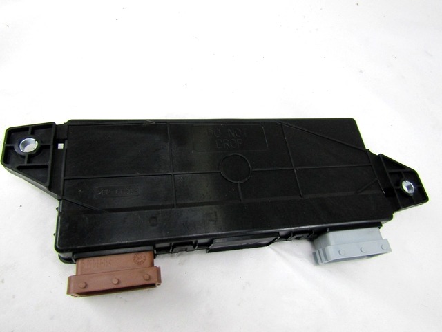 CENTRALNO ZAKLEPANJE OEM N. 60684088 ORIGINAL REZERVNI DEL ALFA ROMEO 159 939 BER/SW (2005 - 2013) DIESEL LETNIK 2007
