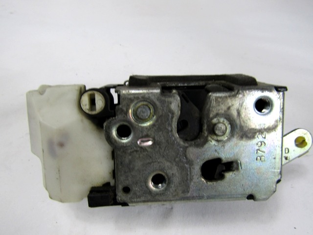 CENTRALNO ZAKLEPANJE ZADNJIH DESNIH VRAT OEM N. 46556820 ORIGINAL REZERVNI DEL ALFA ROMEO 147 937 (2001 - 2005)DIESEL LETNIK 2003