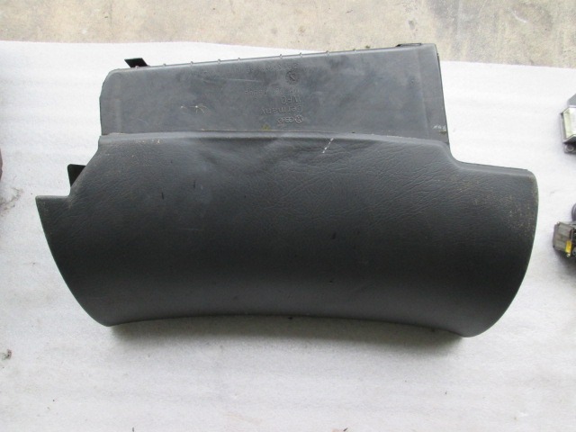 PREDAL ZA DOKUMENTE OEM N. 4D1857095LL ORIGINAL REZERVNI DEL AUDI A8 D2/4D (1994 - 2002) BENZINA LETNIK 1996