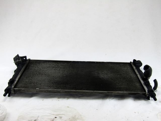 RADIATOR VODE OEM N. 3M5H-8005-RK ORIGINAL REZERVNI DEL VOLVO V50 545 R (2007 - 2012) BENZINA/ETANOLO LETNIK 2008