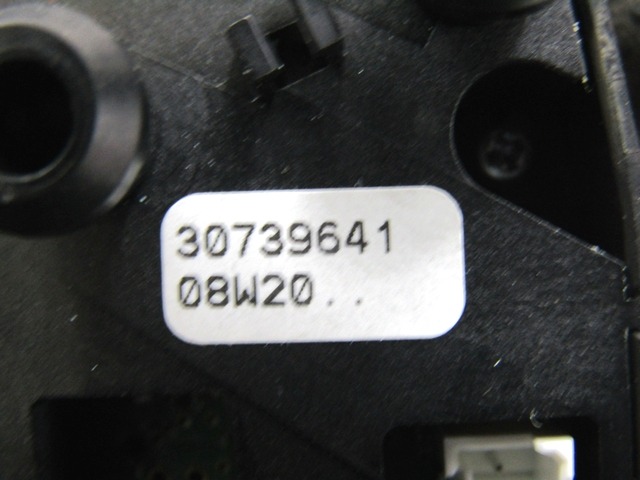 MULTIFUNKCIJSKI VOLAN OEM N. 30739638 30739641 ORIGINAL REZERVNI DEL VOLVO V50 545 R (2007 - 2012) BENZINA/ETANOLO LETNIK 2008