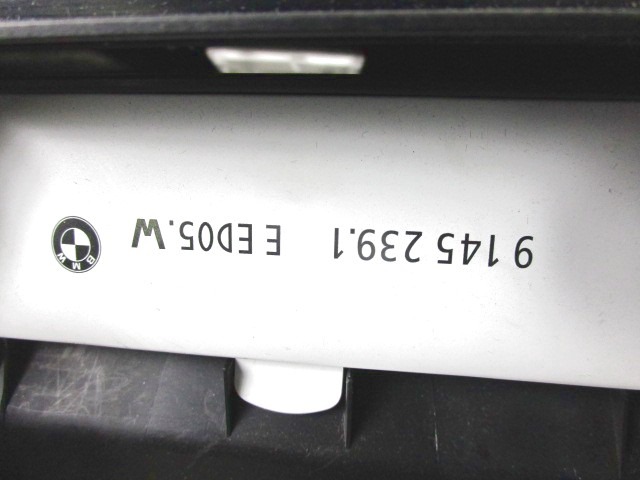 PREDAL ZA DOKUMENTE OEM N. 7075477 ORIGINAL REZERVNI DEL BMW SERIE 3 BER/SW/COUPE/CABRIO E90/E91/E92/E93 LCI R (2009 - 2012) DIESEL LETNIK 2009