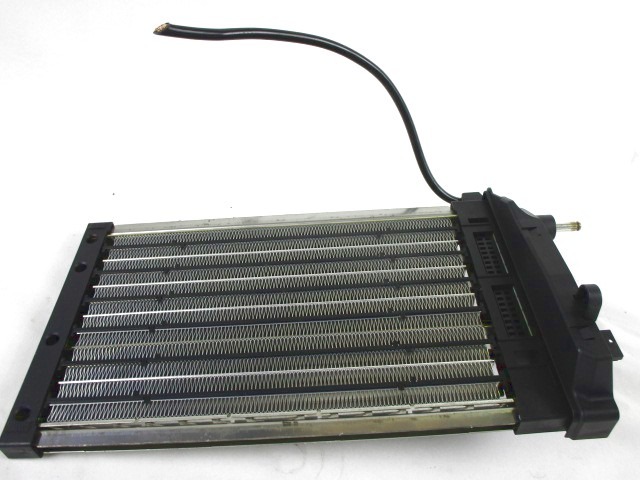 HLADILNIK ZA GRETJE OEM N. 6410000000000 ORIGINAL REZERVNI DEL BMW SERIE 3 BER/SW/COUPE/CABRIO E90/E91/E92/E93 LCI R (2009 - 2012) DIESEL LETNIK 2009
