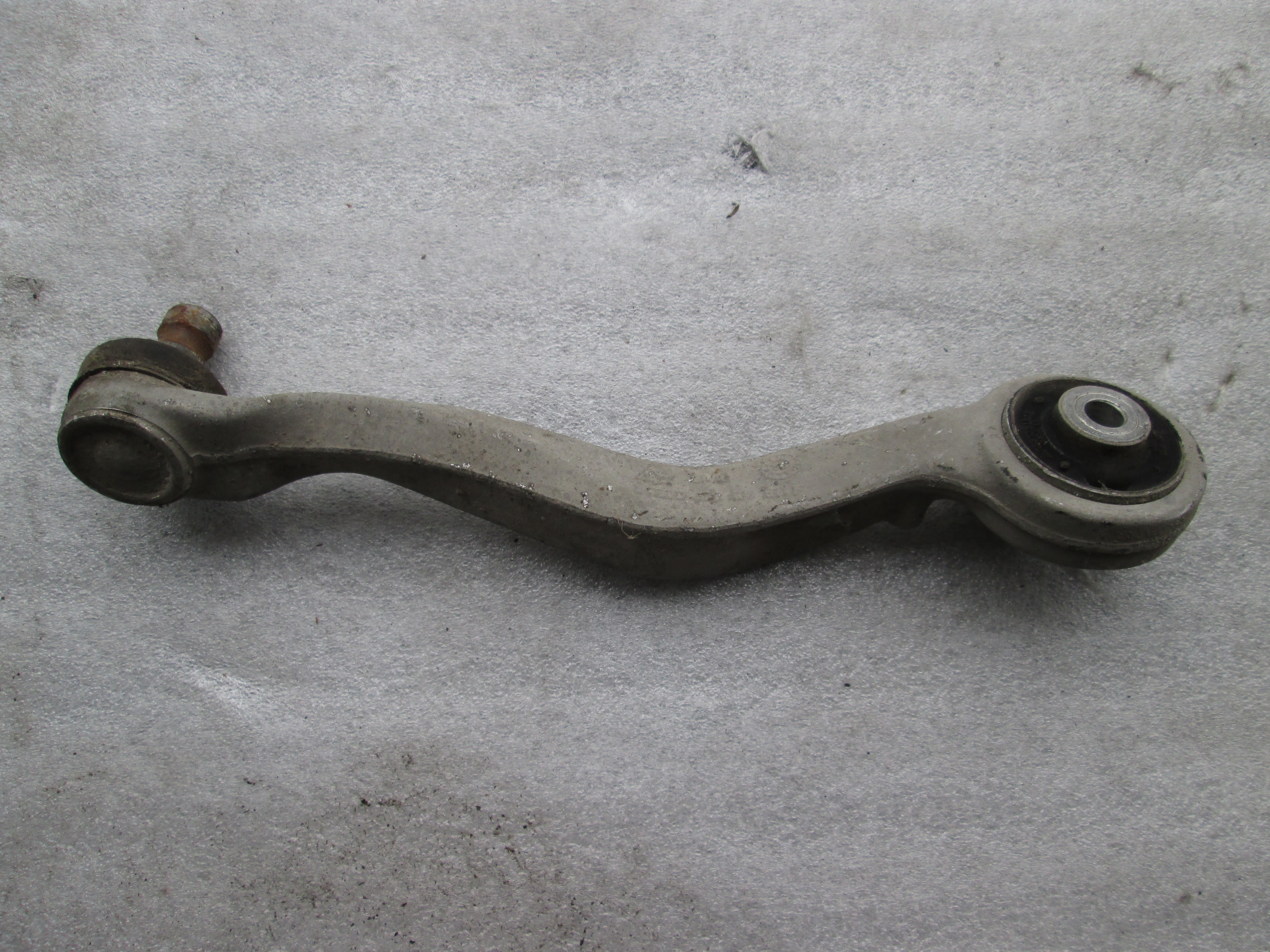 SPREDNJA LEVA ROKA  OEM N. 4D0407511F ORIGINAL REZERVNI DEL AUDI A8 D2/4D (1994 - 2002) BENZINA LETNIK 1996