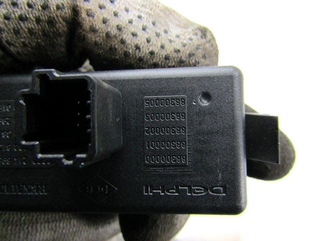 STIKALO VARNOSTNIH ZMIGAVCEV  OEM N. 252100001R ORIGINAL REZERVNI DEL RENAULT MEGANE MK3 BZ0/1 B3 DZ0/1 KZ0/1 BER/SPORTOUR/ESTATE (2009 - 2015) DIESEL LETNIK 2011