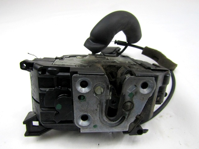 CENTRALNI ZAKLEP SPREDNJIH VRAT  OEM N. 805020001R ORIGINAL REZERVNI DEL RENAULT MEGANE MK3 BZ0/1 B3 DZ0/1 KZ0/1 BER/SPORTOUR/ESTATE (2009 - 2015) DIESEL LETNIK 2011