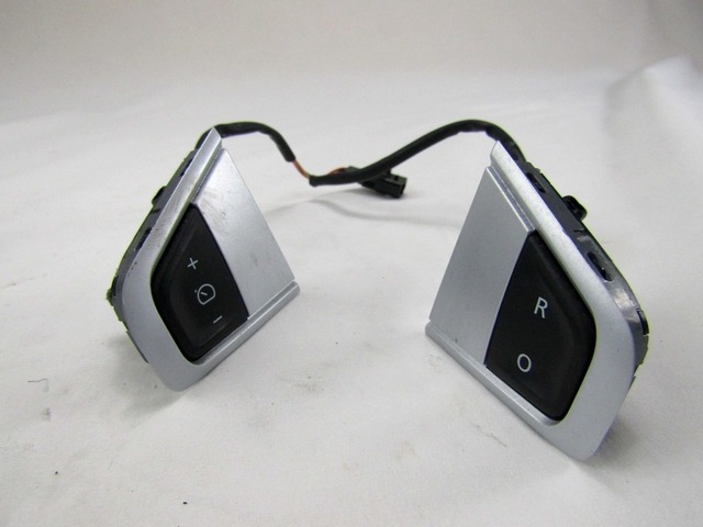 MULTIFUNKCIJSKI VOLAN OEM N. 255501805R ORIGINAL REZERVNI DEL RENAULT MEGANE MK3 BZ0/1 B3 DZ0/1 KZ0/1 BER/SPORTOUR/ESTATE (2009 - 2015) DIESEL LETNIK 2011