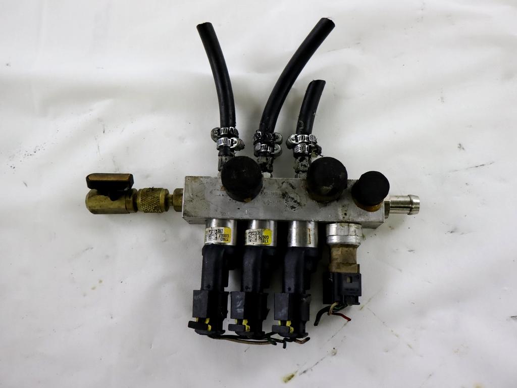 INJEKTORJI/BENCIN OEM N. 110R-000005 ORIGINAL REZERVNI DEL LANCIA THESIS 841 (2002 - 2009) BENZINA LETNIK 2003