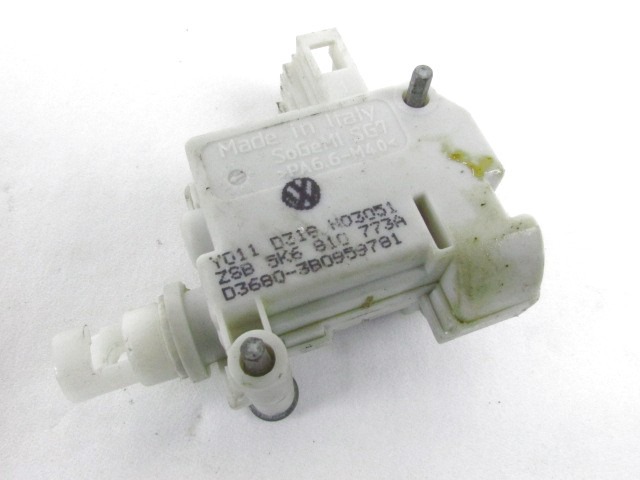 ZAKLEP LOPUTE GORIVA OEM N. 5K6810773A ORIGINAL REZERVNI DEL VOLKSWAGEN GOLF VI 5K1 517 AJ5 MK6 (2008-2012) BENZINA LETNIK 2012