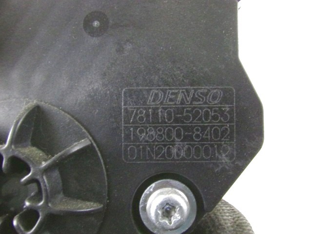 PEDALI OEM N. 7811052053 ORIGINAL REZERVNI DEL SUBARU TREZIA (2011 - 2014)BENZINA LETNIK 2011