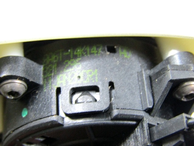 MULTIFUNKCIJSKI VOLAN OEM N. 8A6T-14K147-AD ORIGINAL REZERVNI DEL FORD FIESTA CB1 CNN MK6 (09/2008 - 11/2012) DIESEL LETNIK 2011