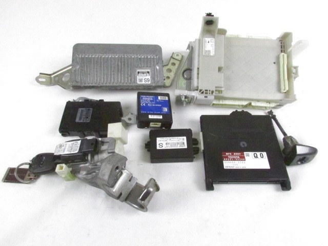 KOMPLET ODKLEPANJE IN VZIG  OEM N. 9792 KIT ACCENSIONE AVVIAMENTO ORIGINAL REZERVNI DEL SUBARU TREZIA (2011 - 2014)BENZINA LETNIK 2011