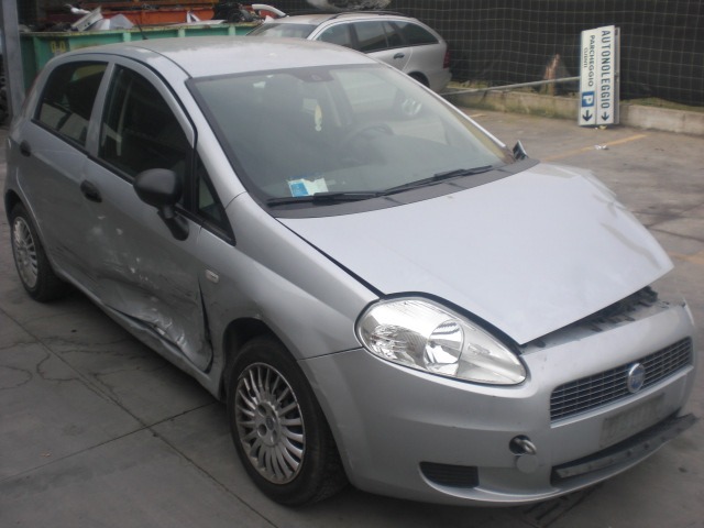 FIAT GRANDE PUNTO 1.2 B 48KW 5M 5P (2007) RICAMBIO USATO 