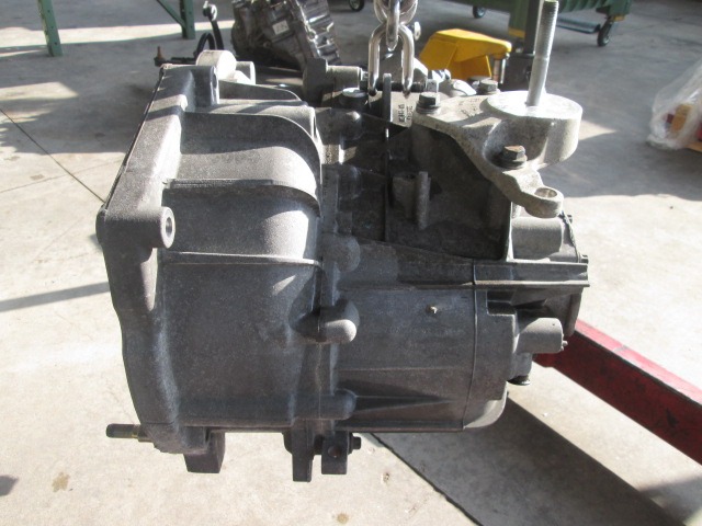 ROCNI MENJALNIK OEM N. 71738080 ORIGINAL REZERVNI DEL FIAT STILO 192 BER/SW (2001 - 2004) DIESEL LETNIK 2003