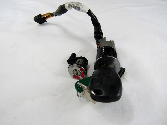 KOMPLET ODKLEPANJE IN VZIG  OEM N. 27576 KIT ACCENSIONE AVVIAMENTO ORIGINAL REZERVNI DEL DACIA SANDERO MK1 (2008 - 2012) BENZINA/GPL LETNIK 2010