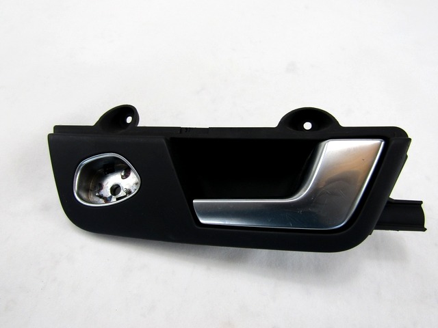 NOTRANJA KLJUKA  OEM N. 8E0839020B ORIGINAL REZERVNI DEL AUDI A4 B7 8EC 8ED 8HE BER/SW/CABRIO (2004 - 2007) DIESEL LETNIK 2006