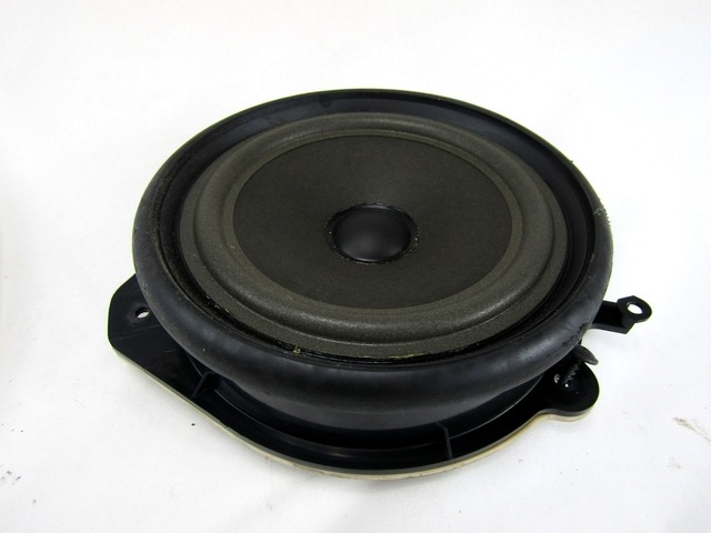 ZVOCNIKI OEM N. 8E0035411 ORIGINAL REZERVNI DEL AUDI A4 B7 8EC 8ED 8HE BER/SW/CABRIO (2004 - 2007) DIESEL LETNIK 2006