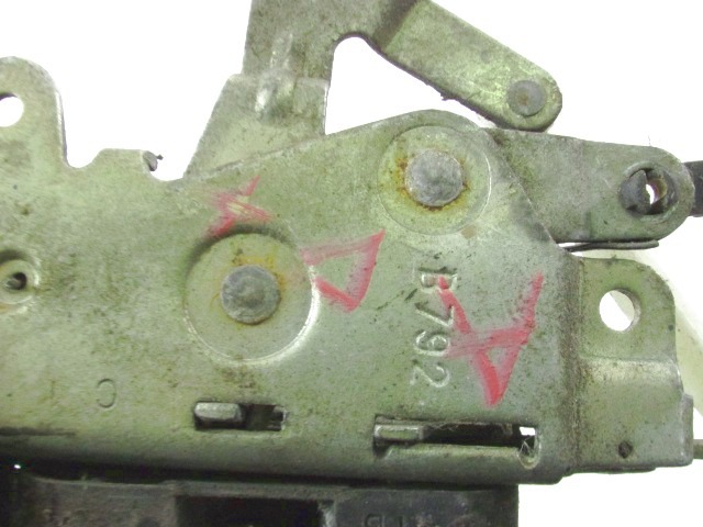 CENTRALNI ZAKLEP SPREDNJIH VRAT  OEM N. 7608826 ORIGINAL REZERVNI DEL FIAT UNO 146 MK2 (1989 - 1995)BENZINA LETNIK 1991