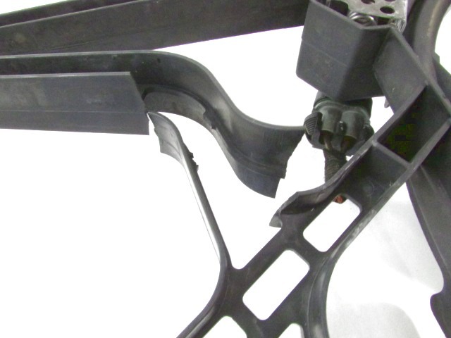 VENTILATOR HLADILNIKA OEM N. 24431828 ORIGINAL REZERVNI DEL OPEL ASTRA G T98 5P/3P/SW (1998 - 2003) DIESEL LETNIK 2002
