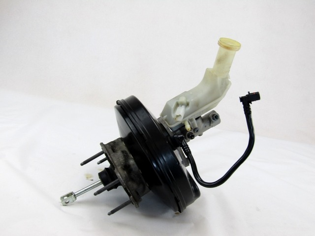 SERVO OJACEVALNIK ZAVOR S PUMPO OEM N. 8200674381 ORIGINAL REZERVNI DEL RENAULT CLIO BR0//1 CR0/1 KR0/1 MK3 (2005 - 05/2009) DIESEL LETNIK 2007