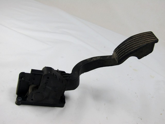 PEDALI OEM N. 55702020 ORIGINAL REZERVNI DEL FIAT GRANDE PUNTO 199 (2005 - 2012) BENZINA LETNIK 2007