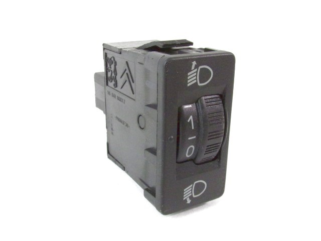GLAVNO STIKALO LUCI OEM N. 96661868XT ORIGINAL REZERVNI DEL CITROEN C3 MK2 SC (2009 - 2016) BENZINA/GPL LETNIK 2010
